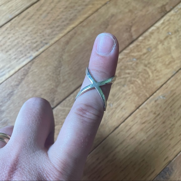 SILVERTONE X SHAPE INFINITY RING - Picture 4 of 5